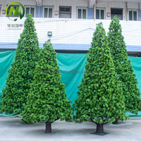 Neuer Stil Outdoor-Weihnachtsbaum mit Glasfaserstamm Künstlicher Weihnachtsbaum Maßgefertigte Künstliche Zeder- und Kiefernbaum für Dekoration