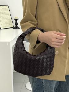 Shopping <span class=keywords><strong>Online</strong></span> dalla Cina a Prezzi Scontati Nuovi Articoli <span class=keywords><strong>di</strong></span> <span class=keywords><strong>Moda</strong></span> Estivi Mini Borsa a Mano in Tessuto PU Intrecciato a Mano da Donna - Product Image 2