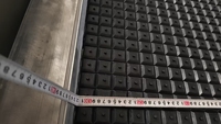 Machine de pressage sous vide à membrane pour lamination de portes avec système à broches