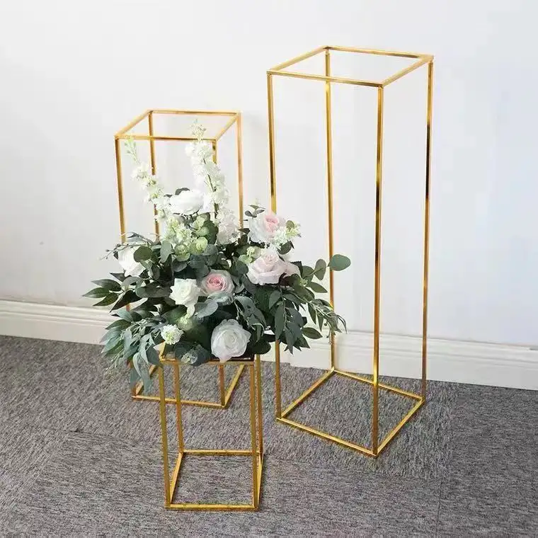 Hot Selling Table Centerpieces Promotional Bulk Gold Wedding Metal Flower Stand Flower Stand For Home Wedding Table