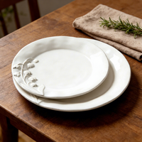 Vaisselle en céramique de style français, motif de fleurs de lilas en relief, blanc, résistante aux micro-ondes et au lave-vaisselle, assiette à dîner et à dessert
