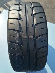 <span class=keywords><strong>Pneu</strong></span> de voiture de course professionnel pneus à la dérive semi-lisses 215/45ZR17 235/40R18 265/35R18 <span class=keywords><strong>pneu</strong></span> de voiture à vendre - Product Image 3