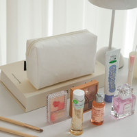 Bolsa de Cosméticos Cuadrada Minimalista de Gran Capacidad, Fabricada con Papel DuPont, para Viajes y Vacaciones, con Logotipo Personalizado, OEM, ODM, Pedidos al por Mayor de Fábrica