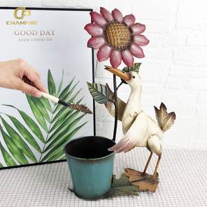 新製品動物の形アイアンガーデンプランターホワイトダックメタルクラフトプランター屋外パティオ装飾メタルフラワーポット - Product Image 2