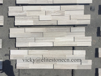 Revêtement mural en pierre naturelle de marbre blanc fendu, type Ledge Stone, en vente