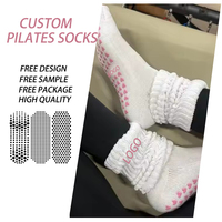 Chaussettes de yoga et de barre tendance à motif cœur, chaussettes de Pilates personnalisées