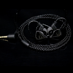 Neutral In-Ear Wired Earphones 0.78mm QDC Interface 3.5mm Plug Twisted <b>Cable</b> For Mobile And Pc Games - Product Image 4
