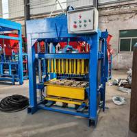 Machine à fabriquer des briques avec mécanisme de réduction de vitesse, briques creuses à deux trous de 8 pouces, 4 pièces