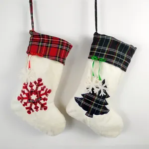 パーソナライズされた猫の犬のペットのストッキングクリスマスの大きな格子縞の犬の足がクリスマスの装飾をぶら下げストッキング/