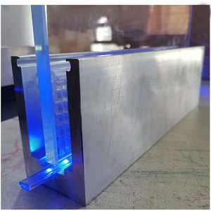 Recinzione Moderna Ecologica in Vetro Temperato Senza Telaio, Design a Profilo a U in Alluminio con Fessura per Schede, Facile Installazione per Terrazze e Scale - Product Image 5