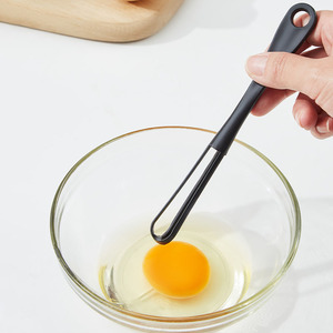 Batteur à oeufs et <span class=keywords><strong>fouet</strong></span> en plastique pour la <span class=keywords><strong>cuisine</strong></span>, outils de mélange plats pour la pose de gâteaux à la main, à usage domestique, emballés dans des cartons - Product Image 1