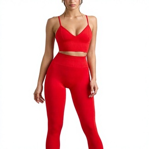 Leggings de sport haute performance pour femmes, leggings rouges sans coutures, vêtements de sport avec coupe sculptante et tissu extensible respirant - Product Image 1