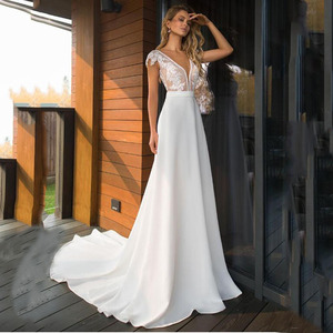 Nuovo Arrivo Abito da Sposa Sirena Sottile con Scollo a V e Piccola Coda, Ideale anche per Serate Eleganti - Product Image 2