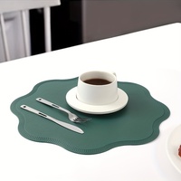 Vente en gros de sets de table ronds 1/4/6 pièces sets de table de luxe en simili cuir sets de table en forme de fleur en relief sets de table