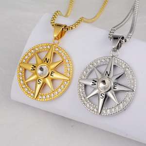 Collier Pendentif Boussole Viking <span class=keywords><strong>Pirate</strong></span> Tendance Hip Hop 2026 pour Hommes, Bijou en Acier Inoxydable Plaqué Or, Étanche et Inaltérable - Product Image 2