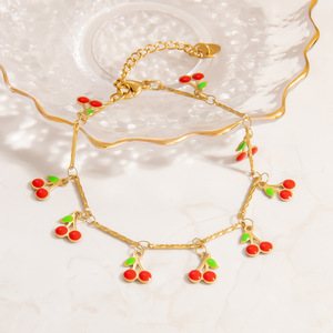 สร้อยข้อมือเชอร์รี่ชาร์มสำหรับผู้หญิงโทนสีทองดีไซน์ผลไม้เครื่องประดับฤดูร้อนเครื่องประดับแฟชั่น - Product Image 4