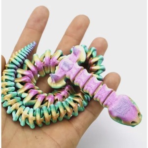 Luckykoo Nouvelle Statue Miniature Créative Serpent Épée Imprimée en 3D, Ornement Artisanal, Jouet Articulé Animal Tendance, Cadeau et Décoration - Product Image 1