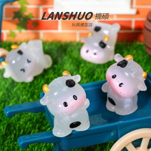 ตุ๊กตาวัวเรซิ่น Lanshuo ขนาดเล็ก 3 มิติ DIY พวงกุญแจ ตกแต่งบ้าน รูปทรงสัตว์ - Product Image 4