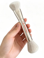 Pinceau professionnel double embout coudé pour le contour, manche en aluminium, pinceau Kabuki pour fond de teint, poudre et blush, logo personnalisé OEM