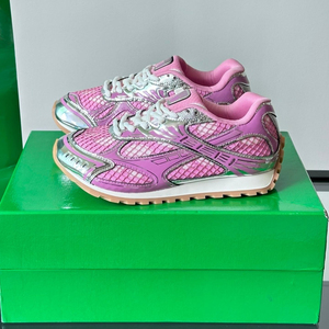 Zapatillas Deportivas de Diseño de Lujo BVO Rosadas 2025 con Líneas Elegantes y Combinación de Estilo Retro para Uso Diario - Product Image 2