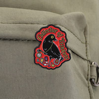 Broche vintage émaillée en forme de corbeau, badge métallique avec slogan pour collectionneur, ornement pour veste, sac à dos ou vêtement