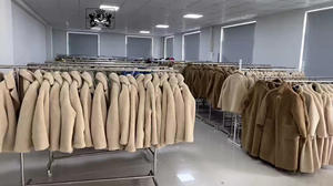 Janefur Venta al por mayor Europea Hot Pink Leopard Negro Marrón Blanco Azul Rojo Oveja Esquila Osito de peluche <span class=keywords><strong>Chaqueta</strong></span> - Product Image 5