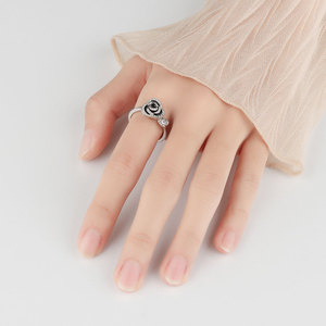 Anillo giratorio de joyería para mujer, con microincrustaciones de circonita, esmalte negro, cobre, flor rosa, estilo vintage, joyería antiestrés unisex - Product Image 3