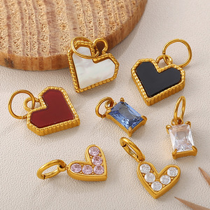 จี้รูปปลาเซรามิก สแตนเลสสตีล ชุบทอง 18K  จี้ห้อยคอธีมพิเศษ อุปกรณ์ตกแต่งเครื่องประดับ DIY สำหรับทุกเพศ สไตล์วันหยุดพักผ่อนริมชายหาด - Product Image 3