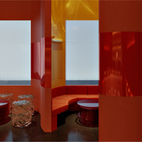 Comptoir de bar interactif LED de luxe, design lumineux RGB, ensemble de mobilier commercial pour club, service de mise en scène intérieure moderne pour boîte de nuit
