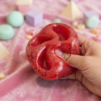 Trendy TikTok viral watermeloen squishy toy 2026, met elastische vaselinevulling, zwaar en zacht aanvoelend fruit knijp stressbal