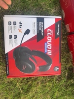 Headset Gaming Nirkabel HyperX Cloud III Over-Ear - Ramah Perjalanan - Audio Spasial DTS - Driver 53mm - Latensi Rendah - Kontrol Sentuh - 20+