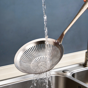 Passoire/Égouttoir en Titane Pur pour Usage Domestique, Filtre à Huile de Cuisine et Cuillère à Dumplings - Durable, Résistant à la Chaleur, Compatible Lave-Vaisselle - Product Image 4