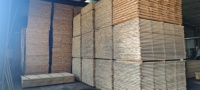 Côtés de tiroirs préfinis en bois de peuplier plaqué UV, assemblés par assemblage à languettes, pour hôtels