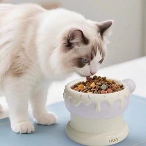 Bol à nourriture pour chat en céramique en forme de beignet Hua, surélevé, pour chats - Product Image 3