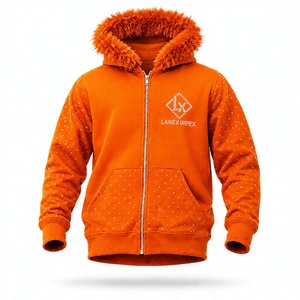 เสื้อแจ็คเก็ตฮู้ดดี้ผู้ชายสีส้มประดับเพชรเทียม พร้อมฮู้ดขนเฟอร์เทียม แขนเสื้อและกระเป๋าประดับหมุด ซิปยาวเต็มตัว สไตล์แฟชั่นสตรีทแวร์ - Product Image 1