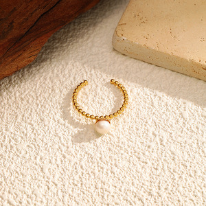 Großhandel 18k PVD Chirurgischer 316L Edelstahl mit Imitationsperle Offener Ring Zarter Schmuck für Frauen - Product Image 3