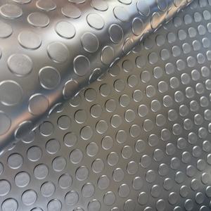 <span class=keywords><strong>แผ่น</strong></span>รองพื้นรถยนต์/รถบัส PVC สีเทา/ดำ หนา 2 มม./2.5 มม. ทนทานต่อการสึกหรอ กันลื่น ขายส่งแบบม้วน - Product Image 3