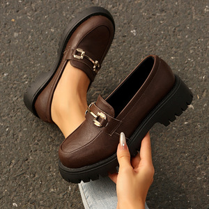 รองเท้าโลฟเฟอร์หนังแท้สไตล์อังกฤษสำหรับผู้หญิง ไซส์ใหญ่ พื้นหนา ใส่สบาย แบบสวม  ไซส์ 43 - Product Image 4