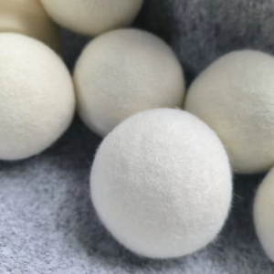Boules <span class=keywords><strong>de</strong></span> lavage en feutre <span class=keywords><strong>de</strong></span> <span class=keywords><strong>laine</strong></span> biologique XL (6-7 cm) antistatiques pour machine à laver, boules <span class=keywords><strong>de</strong></span> séchage durables en <span class=keywords><strong>laine</strong></span> – Vente en gros - Product Image 1