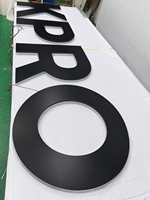 Lettres encastrées LED rétroéclairées étanches pour extérieur, signalétique 3D à halo lumineux avec revêtement en poudre noire, lettres de logo personnalisées pour devanture de magasin