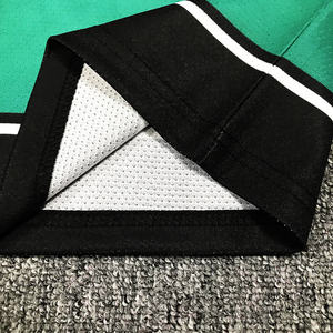 Camiseta de hockey sobre hielo con logotipo de equipo personalizado, jersey de hockey sobre hielo de deportes juveniles con diseño de retazos retro de poliéster sublimado - Product Image 5