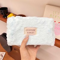 Pochette à fermeture éclair portable et mignonne pour papeterie, pochette de maquillage portable pour femmes, pochette cosmétique en fourrure moelleuse, logo personnalisé, fabrication OEM