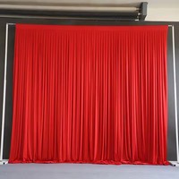 Rideaux de fond en satin couleur bordeaux sur mesure pour la décoration de mariage