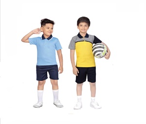 Uniforme de football de conception personnalisée spéciale indienne Vêtements de sport de haute qualité pour filles et garçons T-shirt imprimé numérique personnalisé avec short - Product Image 3