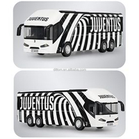 Double E E638-003 1/18 RC Juventuss Authentique Licence Bus 2.4G Football Club Télécommande Bus avec Lumières Sonores