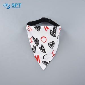 غطاء رأس شفاف شفاف للعناية بالبشرة, غطاء رأس شفاف شفاف من البوليستر ، غطاء رأس شفاف شفاف للحيوان الأليف مناسب لأعياد الكريسماس ، غطاء رأس ناعم على شكل مثلث مزود بإبزيم - Product Image 3