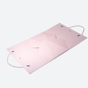 Sac cadeau triangulaire de luxe recyclable avec ruban et poignée, logo personnalisé, sac cadeau en carton holographique, vente en gros - Product Image 3