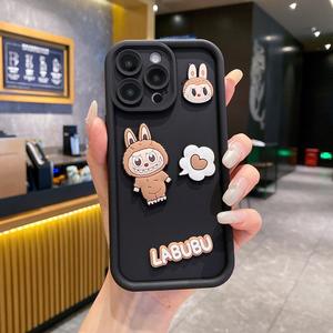 <span class=keywords><strong>Coque</strong></span> de téléphone portable en TPU pour iPhone 17/16/15 Pro Max avec motif de poupée de dessin animé mignon Labu, protection 360°, faite à la main - Product Image 2