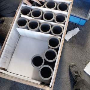 توريد المصنع مباشرة عالية النقاء بوتقة الجرافيت فائقة الصلابة عالية الكثافة تلميع المنتج العفن - Product Image 2