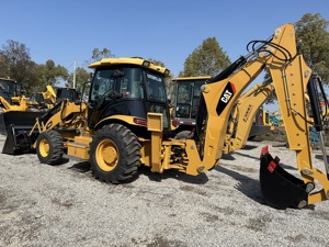 Chargeuse-pelleteuse Cat 420F d'occasion, faible nombre d'heures de travail, moteur puissant, prix compétitif, en stock - Product Image 5